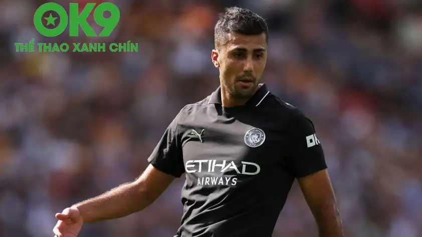 Man City cũng đang quyết tâm giữ chân Quả bóng Vàng 2024 (Ảnh: The Sun). Man City cũng đang quyết tâm giữ chân Quả bóng Vàng 2024